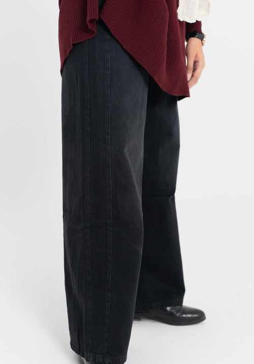 Black denim pants